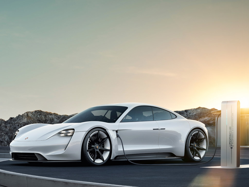 Imagen de Porsche presenta resultados y avanza que en 2025 la mitad de sus ventas serán de modelos electrificados