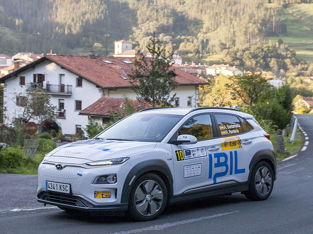 Imagen de Un Hyundai Kona eléctrico se impone en el primer Eco Rallye Bilbao Petronor