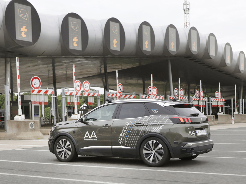 Imagen de PSA supera nuevas fases en el desarrollo del vehículo autónomo en colaboración con VINCI Autoroutes 