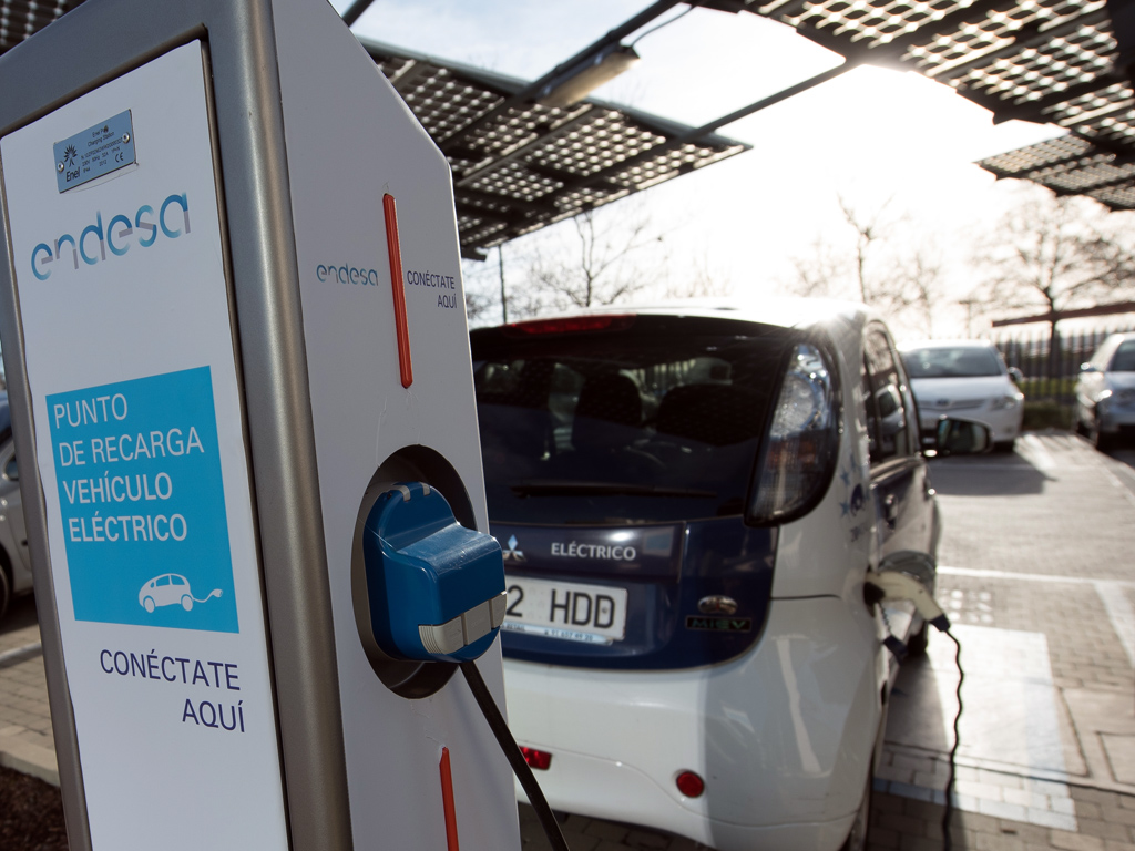 Imagen de Endesa suma a las Estaciones de Servicio en su plan de despliegue de puntos de recarga para vehículos eléctricos