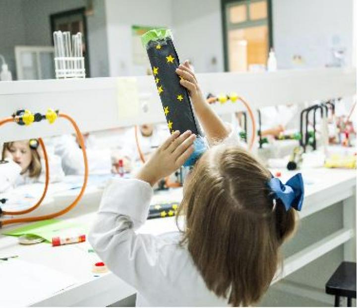 Esciencia: Sábado 19 julio, 10-12h.