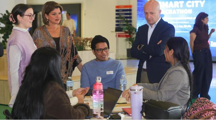 MOBILITY CITY IMPULSA EL TALENTO JOVEN EN LA PRIMERA EDICIÓN DEL SMART CITY HACKATHON SOBRE MOVILIDAD URBANA SOSTENIBLE