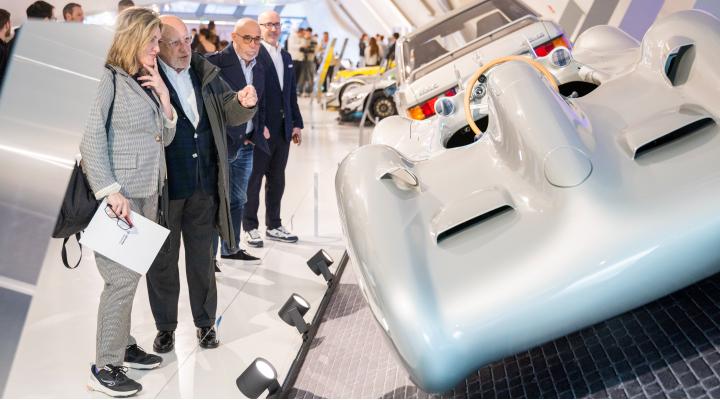 LA  EXPOSICIÓN FLECHAS DE PLATA ARRASA EN MEDIOS