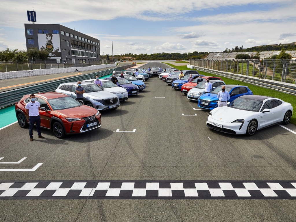 La producción de vehículos cierra el primer cuatrimestre con una caída del 13,4%