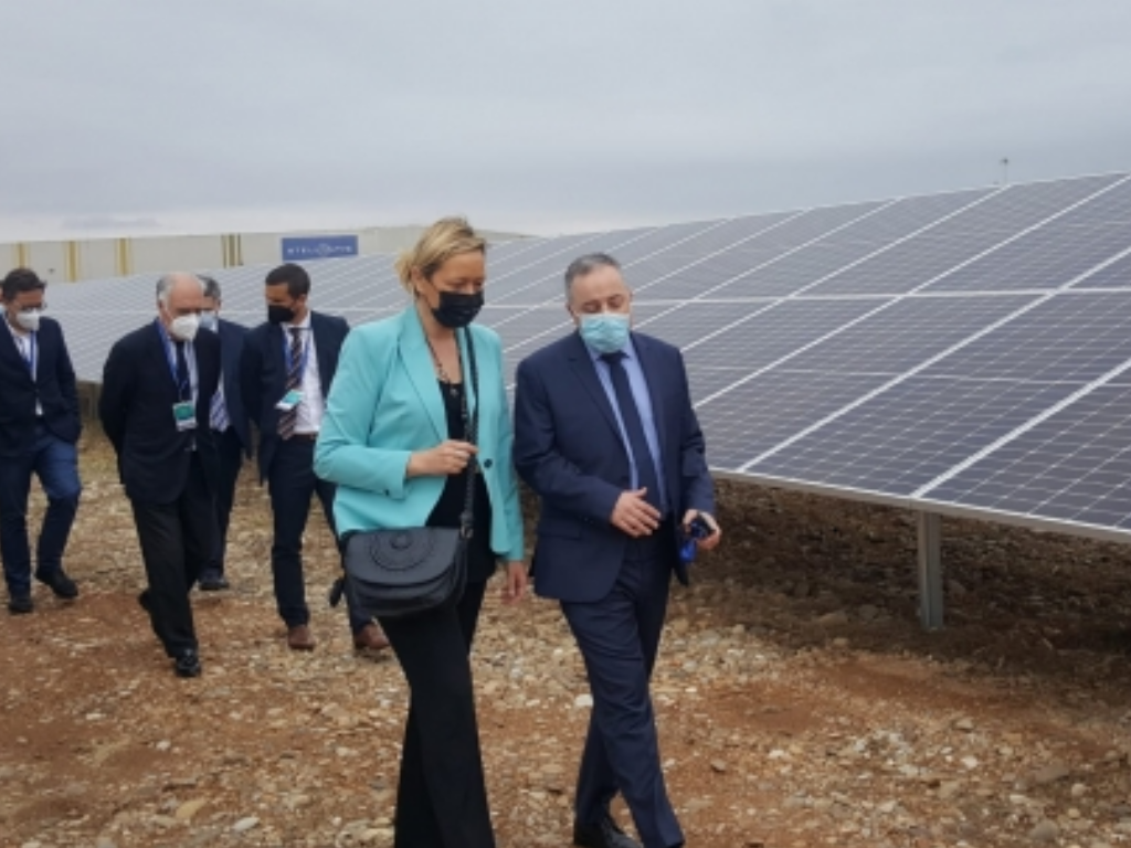 El proyecto Mobility City de Fundación Ibercaja ha participado en la presentación del parque fotovoltaico de la fábrica de Stellantis en Zaragoza