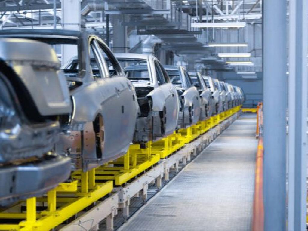 La crisis de los microchips sitúa la producción de vehículos en el mes de octubre por debajo de 2020
