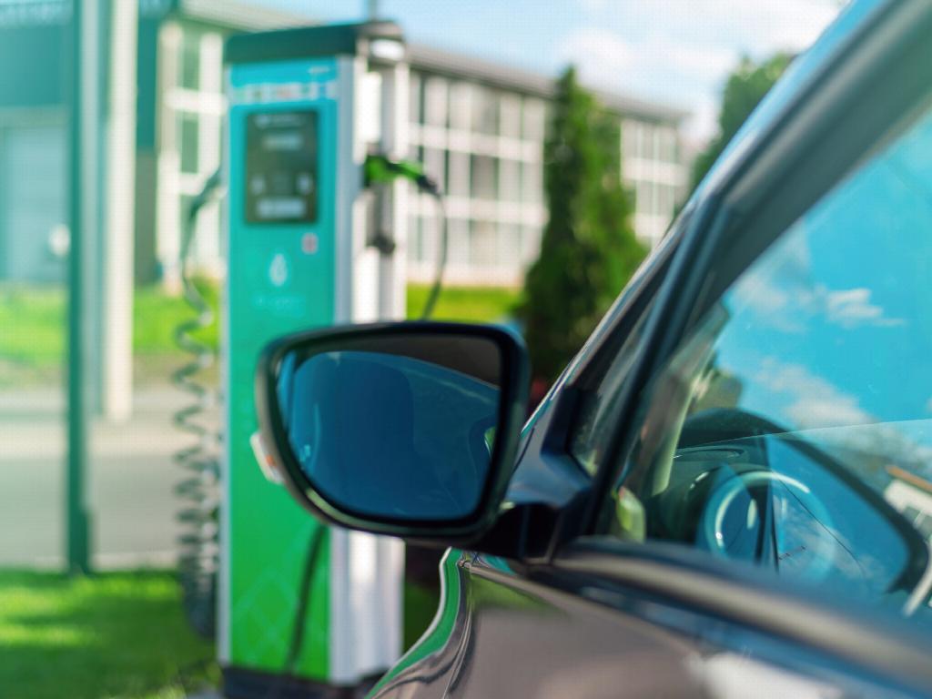 España se aleja del ritmo de desarrollo de electromovilidad de Europa