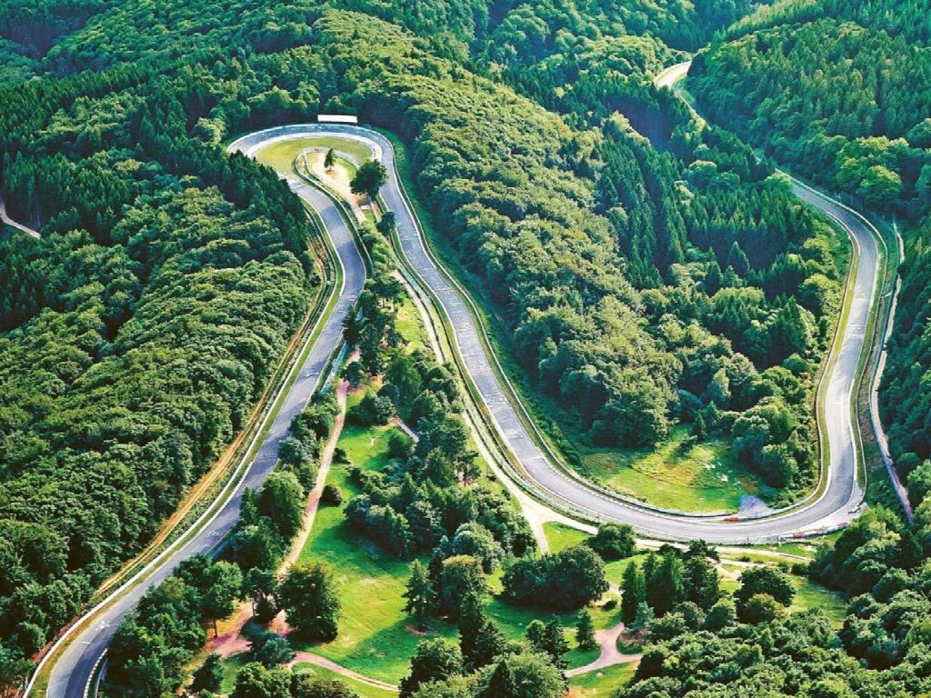 Una vuelta a Nürburgring con un motor virtual de hidrógeno