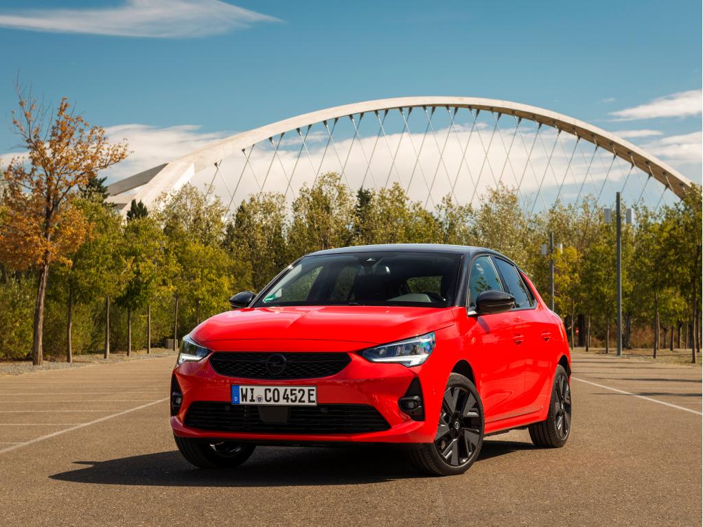 Opel elige Zaragoza para presentar su Corsa edición especial 40º Aniversario