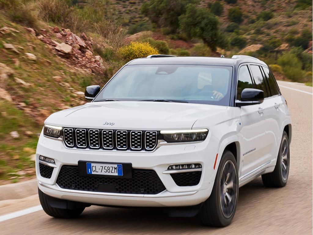 Jeep lanza el nuevo Grand Cherokee, únicamente con mecánica electrificada 