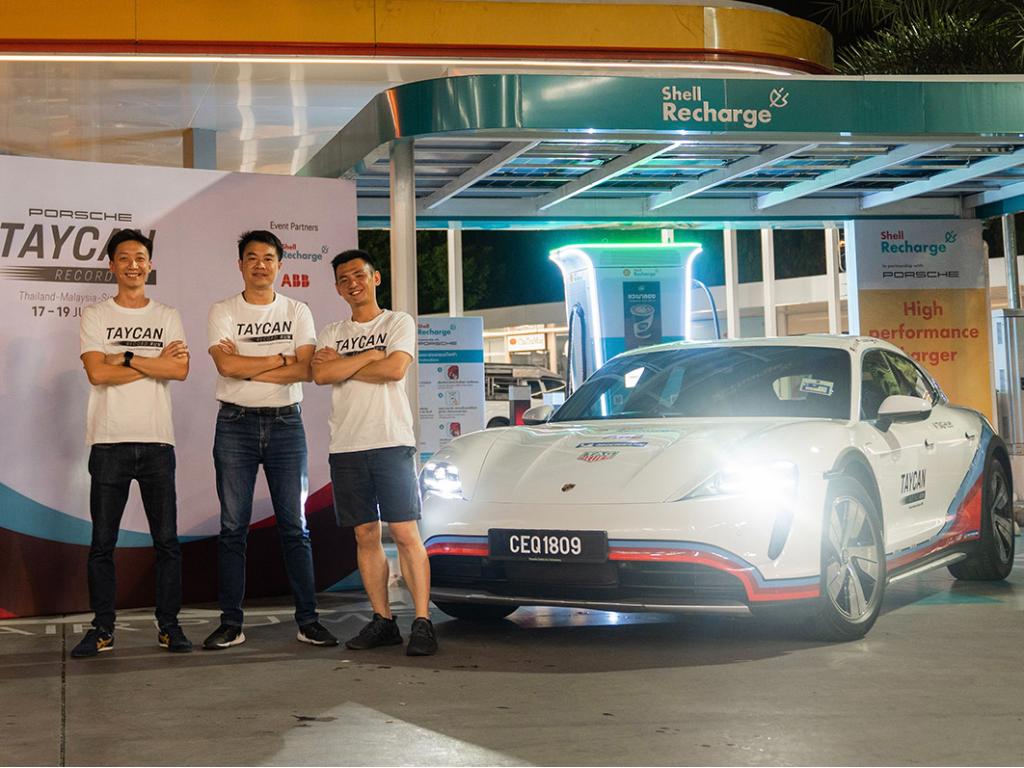 Porsche marca un récord con el Taycan eléctrico en una ruta de Tailandia a Singapur
