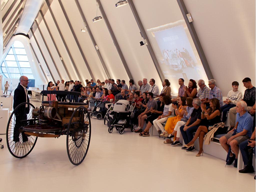 Mobility Museum arranca en público el vehículo que cambió la movilidad en 1886 