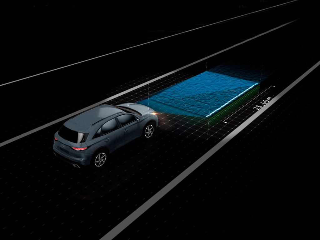 DS active predice y lee la carretera