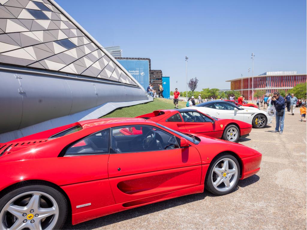 Club Ferrari España visita Mobility City el Día Internacional de los Museos