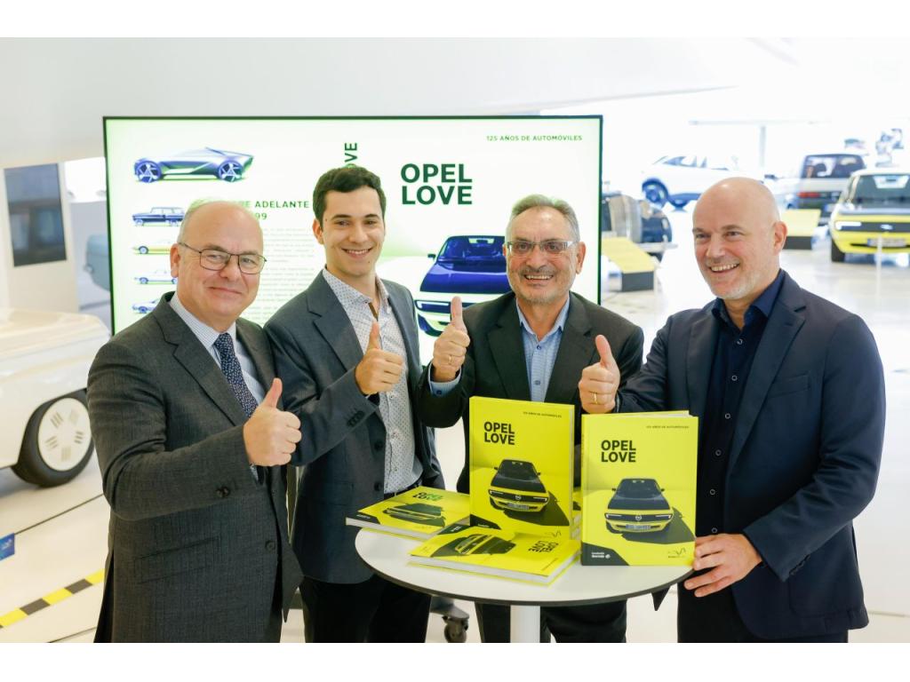 El libro "Opel Love. 125 años de automóviles"  se presenta en Mobility City