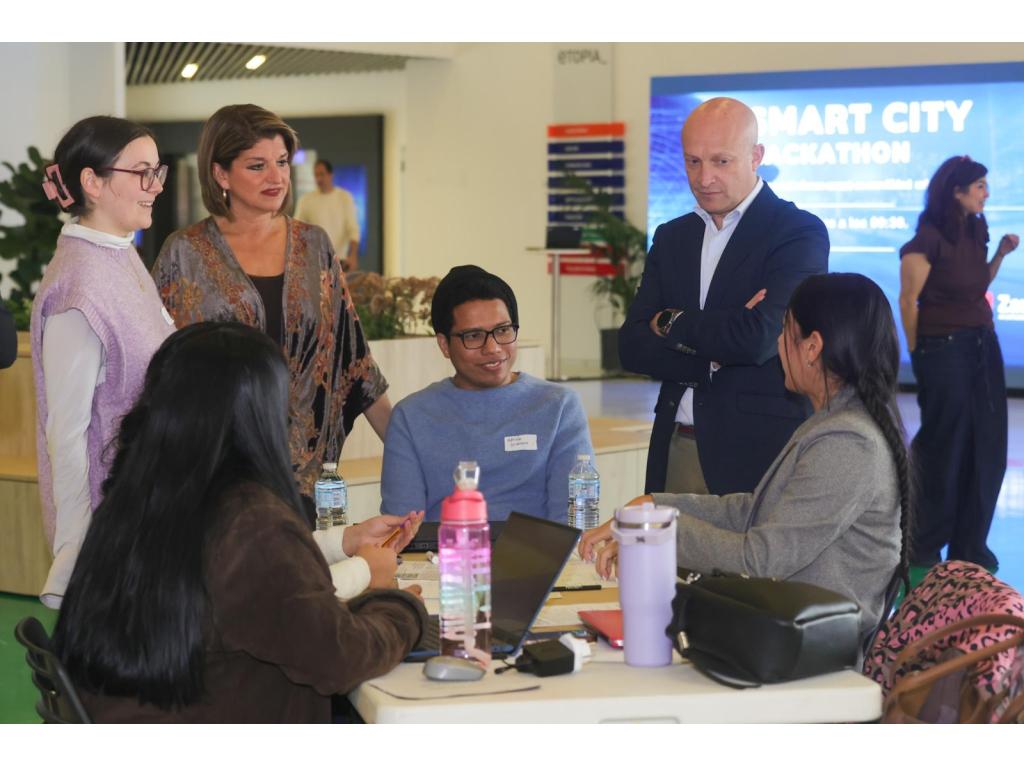 Mobility City impulsa el talento joven en la primera edición del Smart City Hackathon sobre movilidad urbana sostenible
