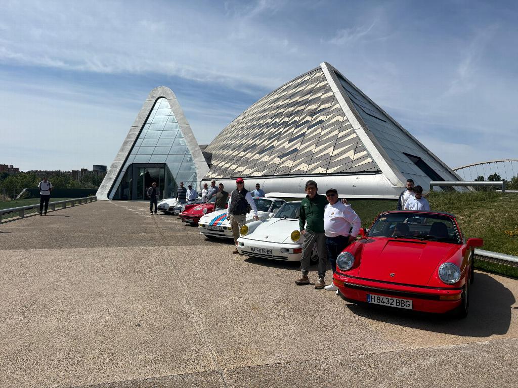 El Porsche Club Costa Blanca visita Mobility City