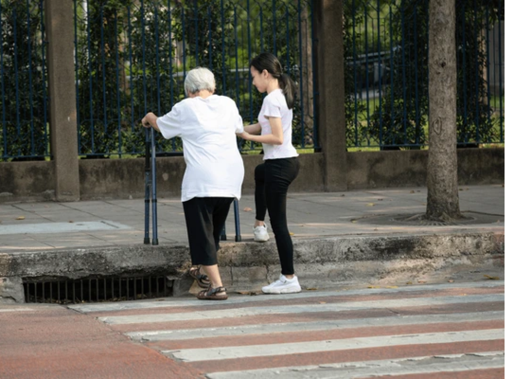 Mobility City y FESVIAL colaboran para impulsar una movilidad m&aacute;s segura e inclusiva para las personas mayores