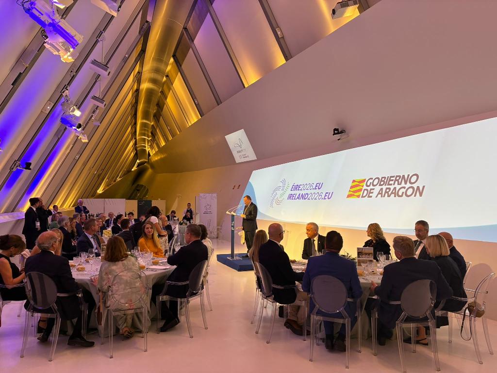 Los embajadores de la Uni&oacute;n Europea visitan Mobility City durante su estancia en Arag&oacute;n