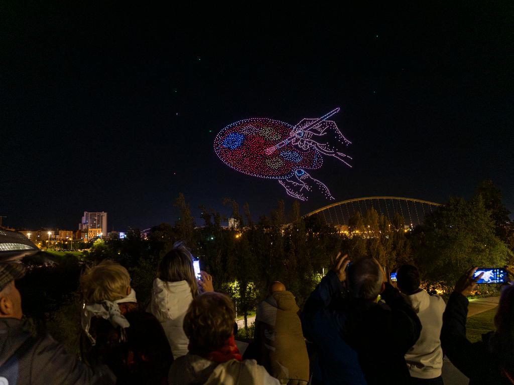 3.000 drones convierten el cielo de Zaragoza en un homenaje a Goya con motivo del 150 aniversario de Fundaci&oacute;n Ibercaja