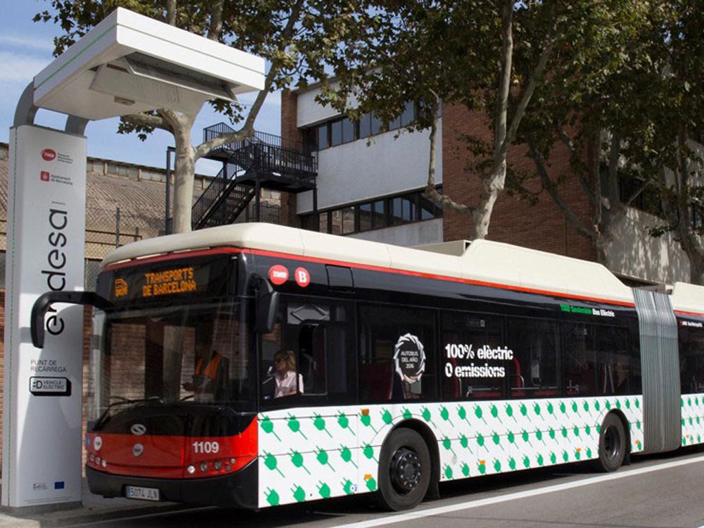 Endesa instala nuevas estaciones de recarga para autobuses eléctricos en Barcelona
