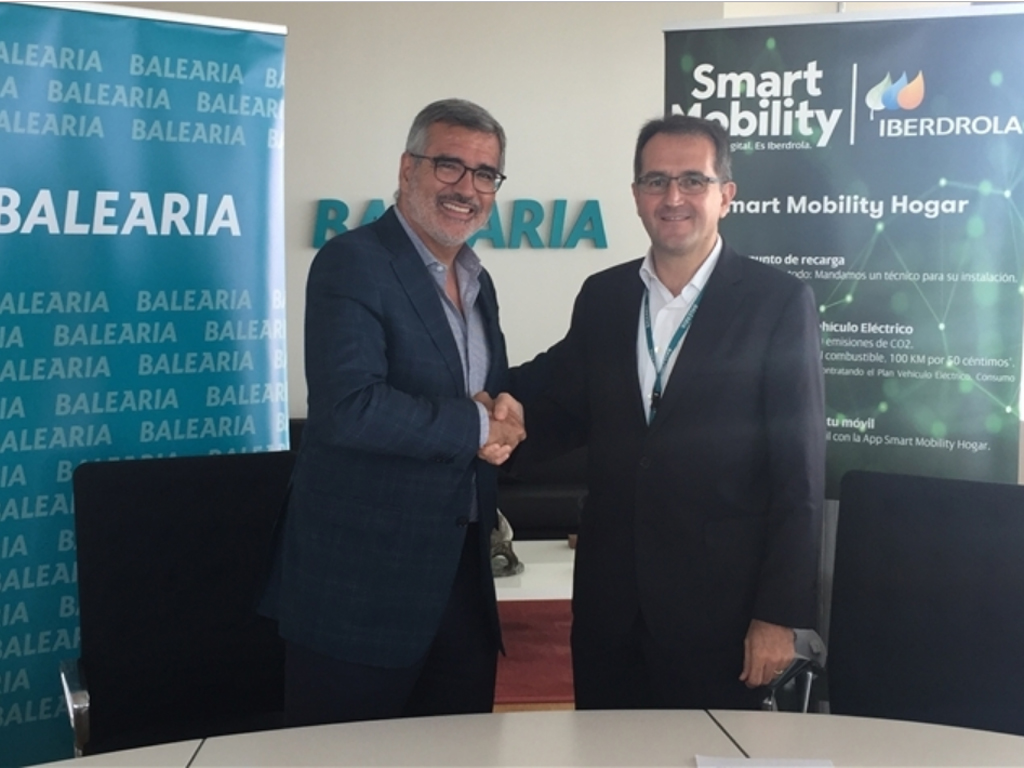 Iberdrola y Balearia promueven el uso del vehículo eléctrico