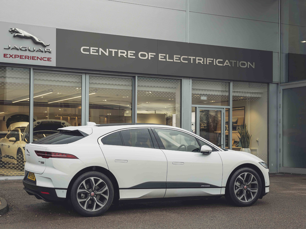 Jaguar Land Rover celebra su segunda certificación como fabricante neutral en emisiones de carbono