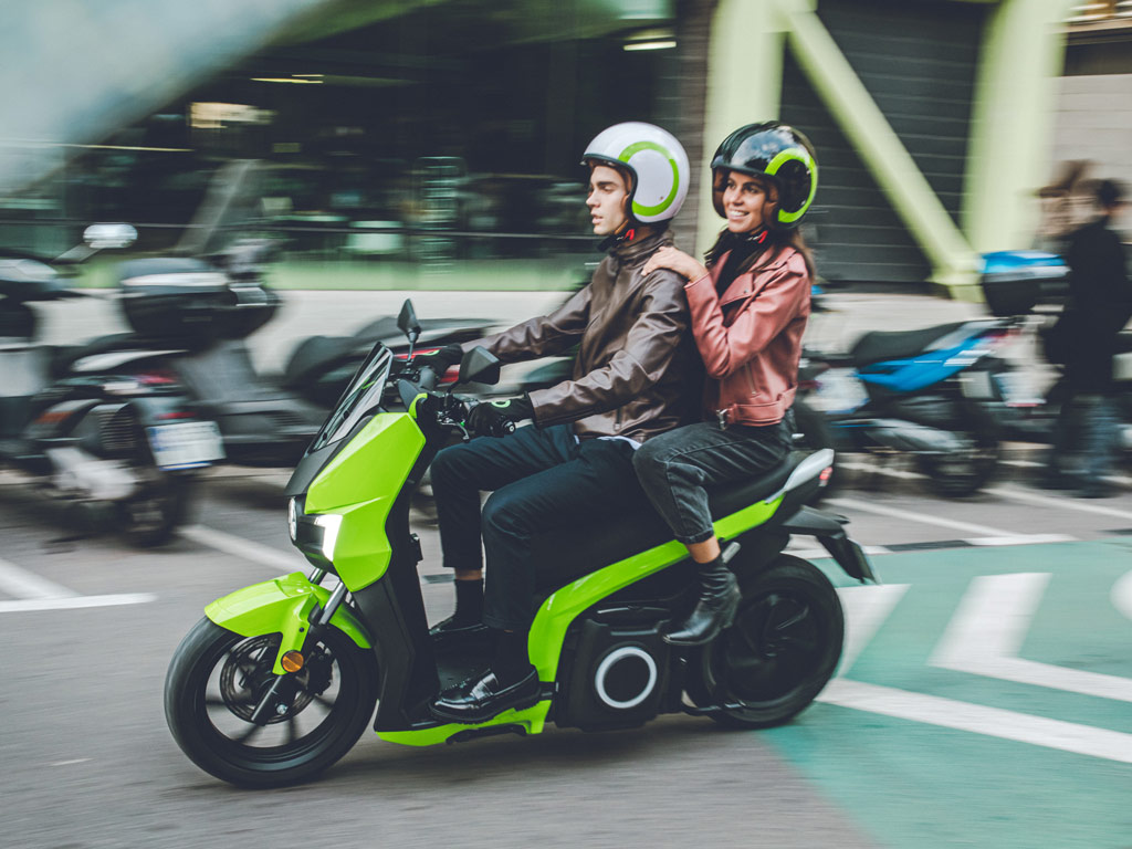 Las motos eléctricas despegan en España 