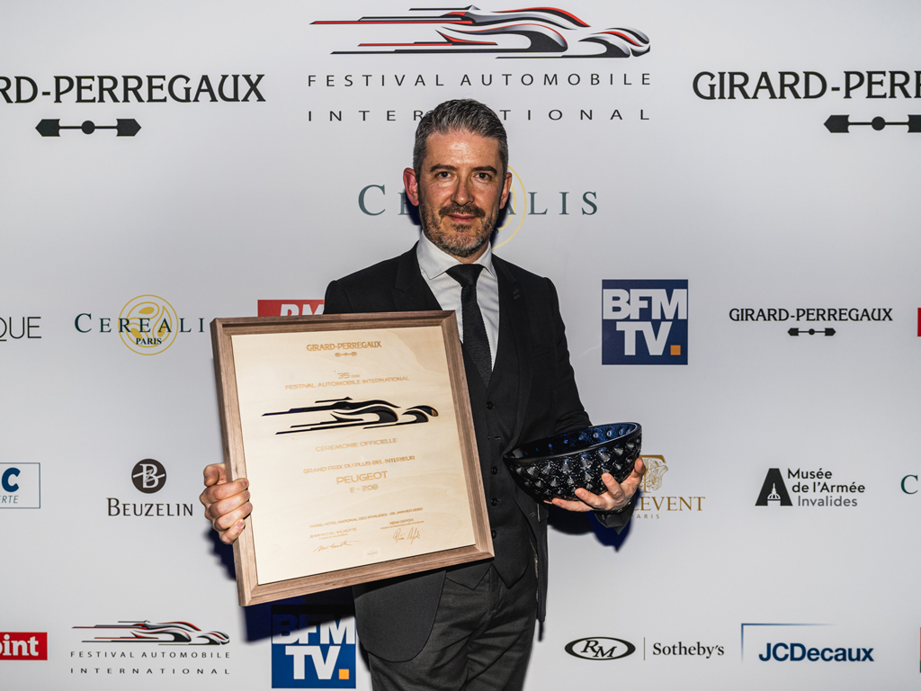 Nuevo premio para el Peugeot e-208, recibido en el Festival Internacional del Automóvil de París 