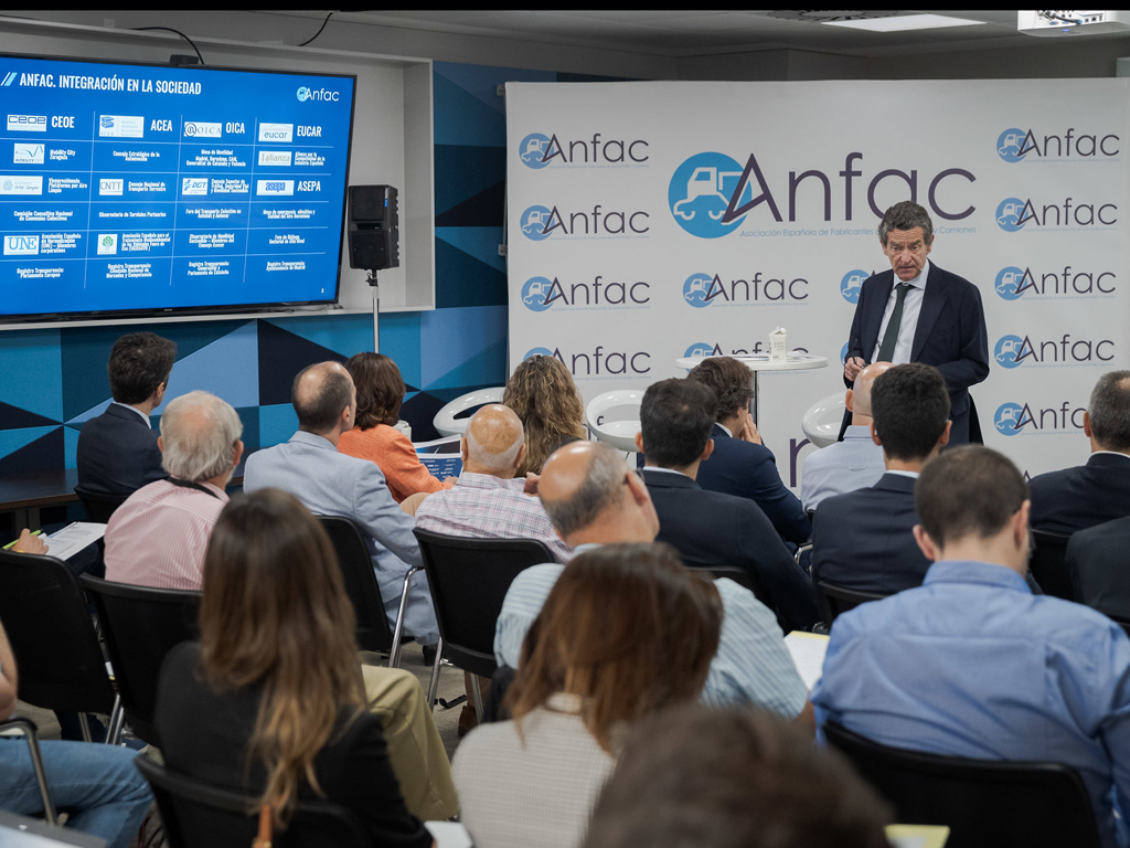 ANFAC apuesta por una movilidad del futuro inteligente, eficiente, sostenible, accesible y asequible