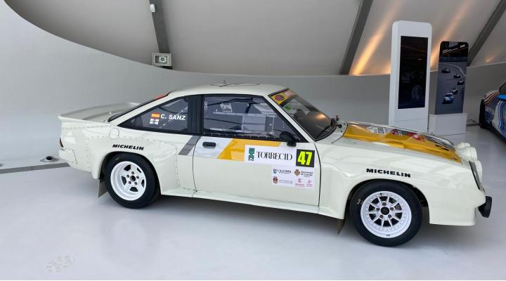Opel Manta 400 