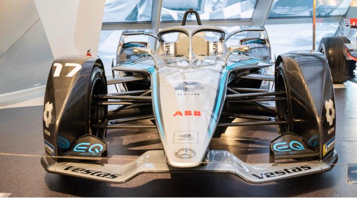 Mercedes - Benz EQ Silver Arrow 02