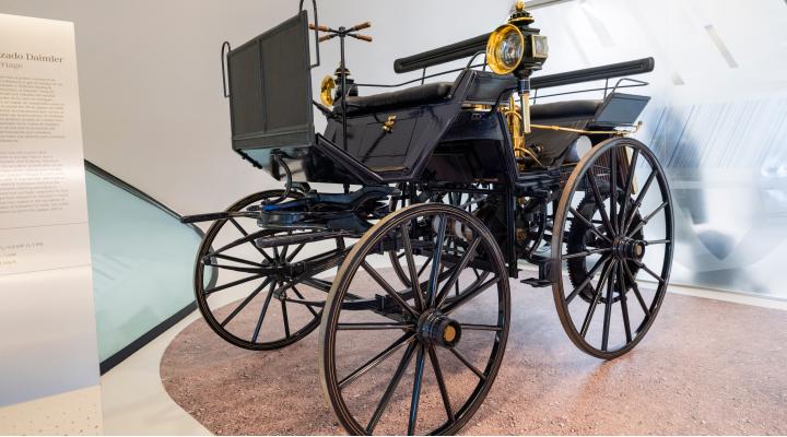 1886 Carruaje motorizado Daimler