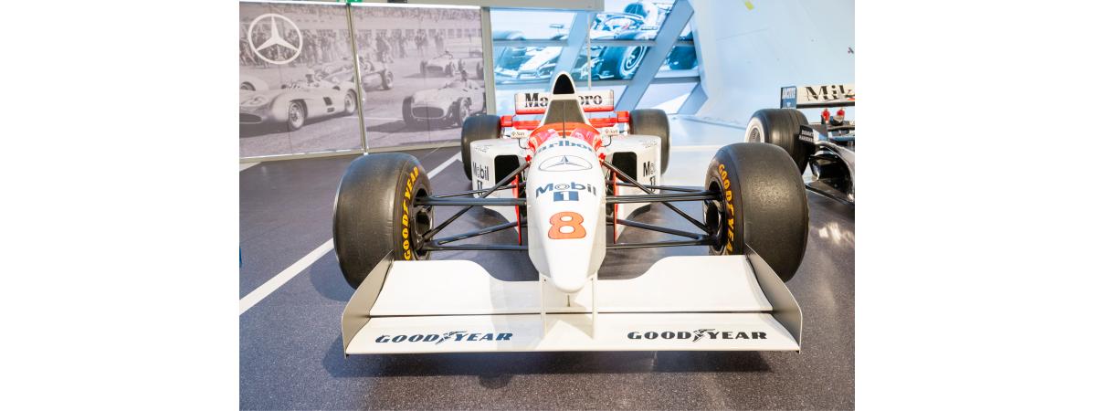 McLaren - Mercedes MP 4-10
